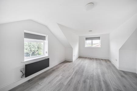 1 bedroom Detached house to let in Albany Road, Windsor, SL4