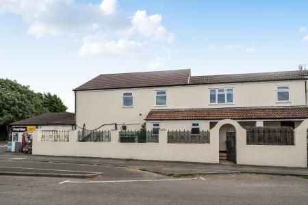 1 bedroom Detached house to let in Albany Road, Windsor, SL4