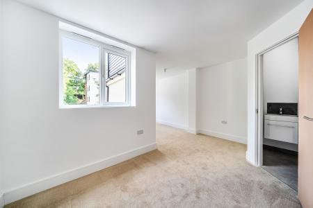 1 bedroom House share to let in Bell Street, Maidenhead, SL6