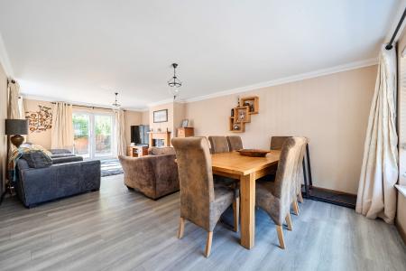 4 bedroom Semi-detached house for sale in Swan Cottage Harcourt Road, Maidenhead, SL6