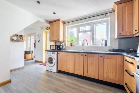 4 bedroom Semi-detached house for sale in Swan Cottage Harcourt Road, Maidenhead, SL6