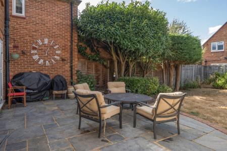4 bedroom Semi-detached house for sale in Swan Cottage Harcourt Road, Maidenhead, SL6