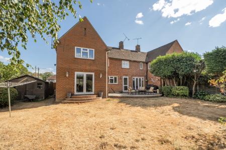 4 bedroom Semi-detached house for sale in Swan Cottage Harcourt Road, Maidenhead, SL6