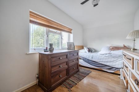 4 bedroom Semi-detached house for sale in Swan Cottage Harcourt Road, Maidenhead, SL6