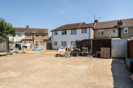 Maidenhall Road, Slough, SL1