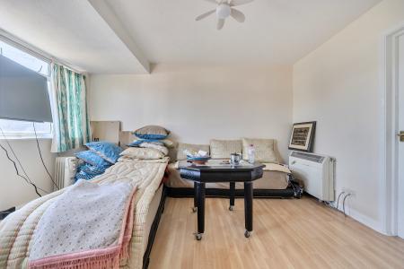 1 bedroom Flat to let in Maidenhall Road, Slough, SL1