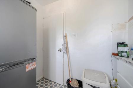 1 bedroom Flat to let in Maidenhall Road, Slough, SL1