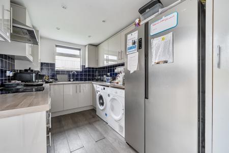 1 bedroom House share to let in Fane Way, Maidenhead, SL6