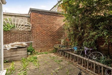 1 bedroom House share to let in Fane Way, Maidenhead, SL6