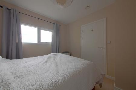 3 bedroom Flat to let in Kidwells Close, Maidenhead, SL6