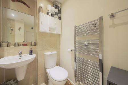 3 bedroom Flat to let in Kidwells Close, Maidenhead, SL6