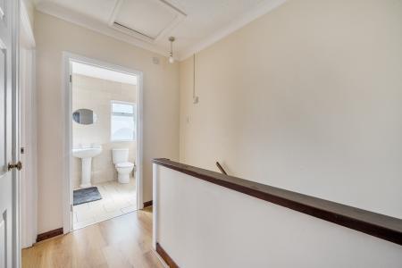 1 bedroom Maisonette to let in Tamar Way, Langley, Slough, SL3