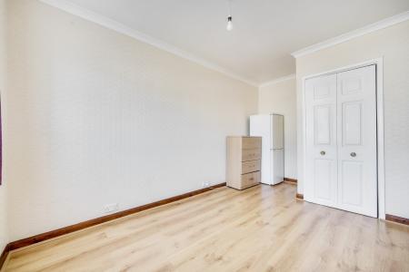 1 bedroom Maisonette to let in Tamar Way, Langley, Slough, SL3