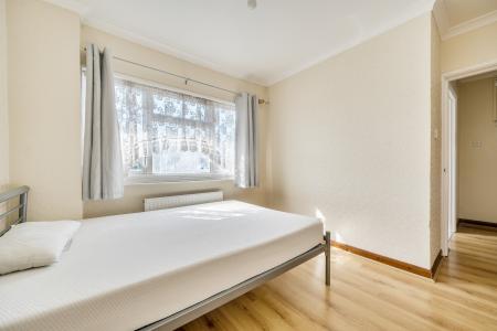 1 bedroom Maisonette to let in Tamar Way, Langley, Slough, SL3