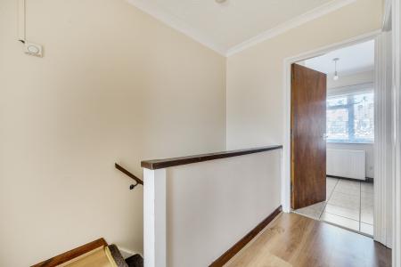 1 bedroom Maisonette to let in Tamar Way, Langley, Slough, SL3
