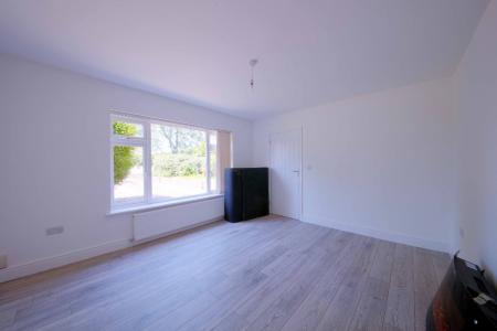 3 bedroom Terraced House to let in Fairacre, Maidenhead, SL6