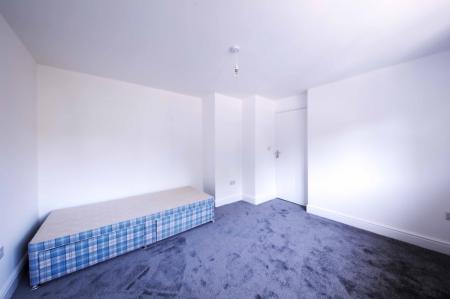 3 bedroom Terraced House to let in Fairacre, Maidenhead, SL6