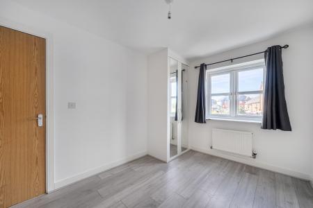 4 bedroom Terraced House to let in Bantry Road, Slough, SL1