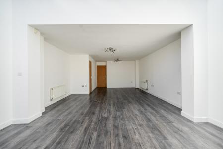 4 bedroom Terraced House to let in Bantry Road, Slough, SL1