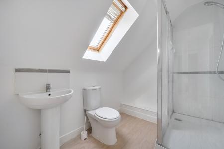 4 bedroom Terraced House to let in Bantry Road, Slough, SL1