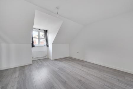 4 bedroom Terraced House to let in Bantry Road, Slough, SL1