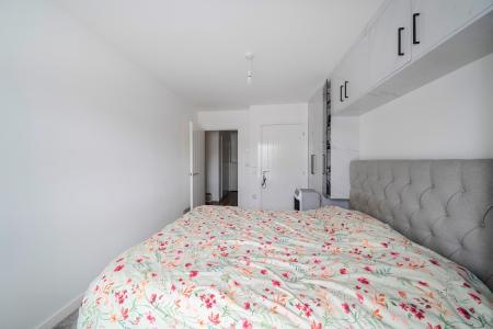 2 bedroom Flat for sale in Cornwall Gardens, Burnham, SL6