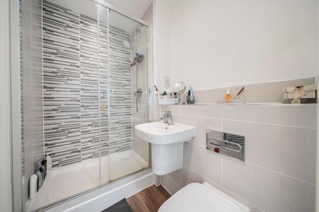 2 bedroom Flat for sale in Cornwall Gardens, Burnham, SL6