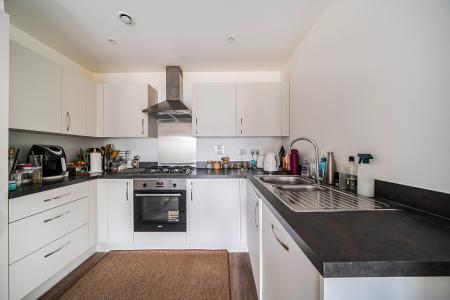 2 bedroom Flat for sale in Cornwall Gardens, Burnham, SL6