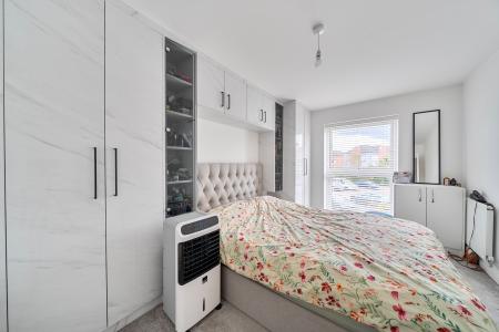 2 bedroom Flat for sale in Cornwall Gardens, Burnham, SL6