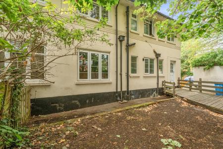 2 bedroom Maisonette to let in Oldfield Road, Maidenhead, SL6