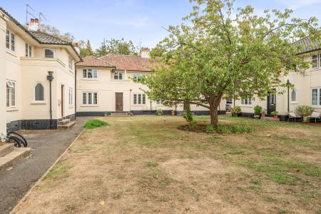2 bedroom Maisonette to let in Oldfield Road, Maidenhead, SL6