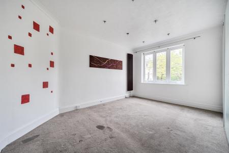 2 bedroom Maisonette to let in Oldfield Road, Maidenhead, SL6