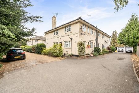 2 bedroom Maisonette to let in Oldfield Road, Maidenhead, SL6