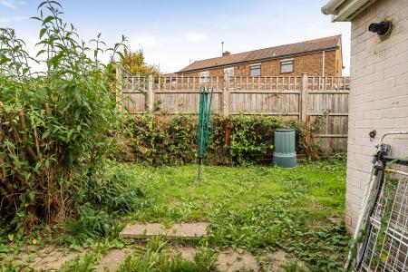 1 bedroom House share to let in Fane Way, Maidenhead, SL6