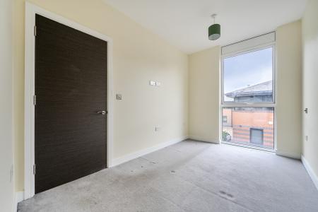 1 bedroom Flat to let in Clivemont Road, Maidenhead, SL6