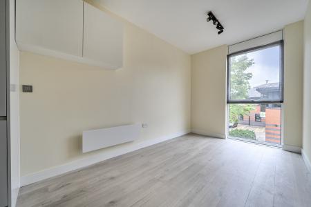 1 bedroom Flat to let in Clivemont Road, Maidenhead, SL6