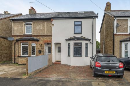 1 bedroom House share to let in Montague Road, Slough, SL1