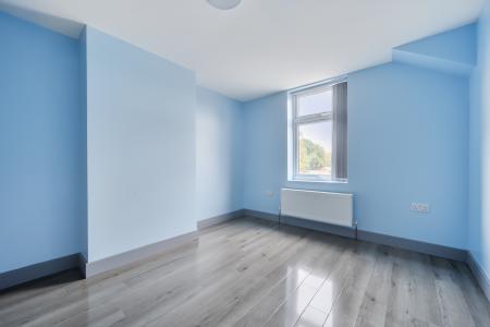 1 bedroom House share to let in Montague Road, Slough, SL1