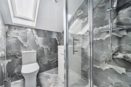1 bedroom House share to let in Montague Road, Slough, SL1