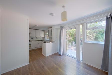 3 bedroom Semi-detached house to let in The Croft, Maidenhead, SL6