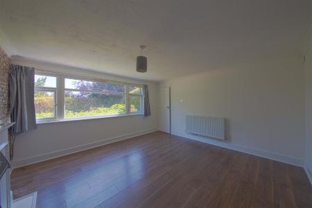 3 bedroom Semi-detached house to let in The Croft, Maidenhead, SL6
