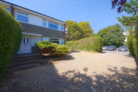 3 bedroom Semi-detached house to let in The Croft, Maidenhead, SL6