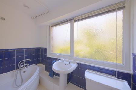 3 bedroom Semi-detached house to let in The Croft, Maidenhead, SL6