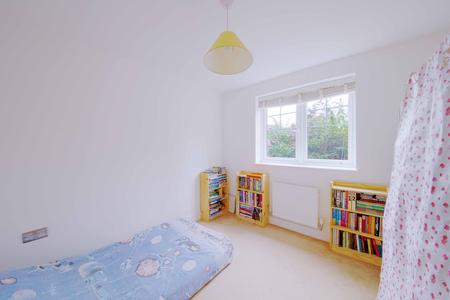 2 bedroom Flat to let in Ruby Court, Maidenhead, SL6