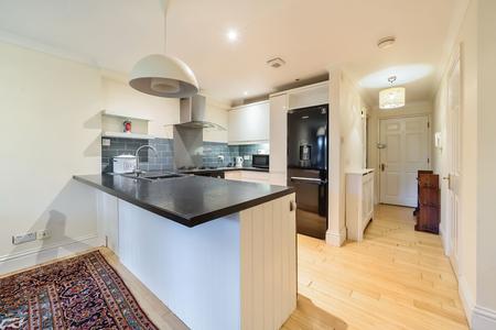 2 bedroom Flat to let in Harrow Lane, Maidenhead, SL6