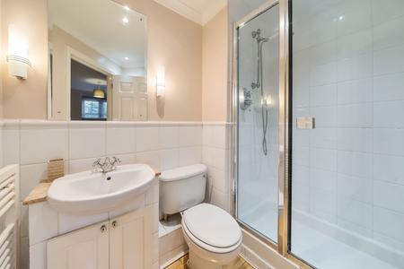 2 bedroom Flat to let in Harrow Lane, Maidenhead, SL6