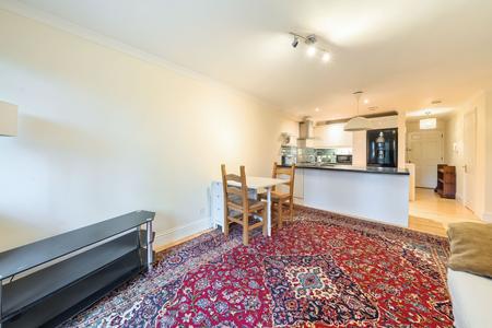 2 bedroom Flat to let in Harrow Lane, Maidenhead, SL6