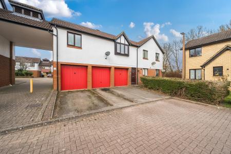 2 bedroom Maisonette for sale in Blackwood Crescent, Blue Bridge, Milton Keynes, MK13