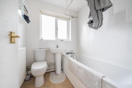 2 bedroom Maisonette for sale in Blackwood Crescent, Blue Bridge, Milton Keynes, MK13
