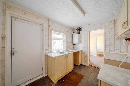 2 bedroom Terraced House for sale in Roberts street, Rushden, NN10